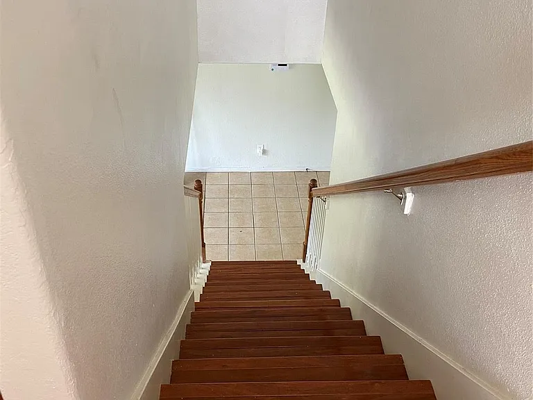 3114 Junction Dr — Photo 7