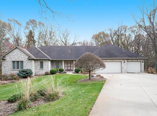 10323 E River Shore Dr SE, Alto, MI 49302