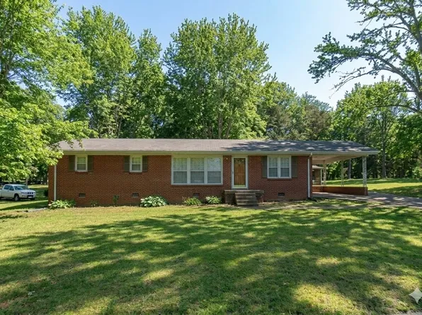 740 Driver Cir, Hartsville, TN 37074