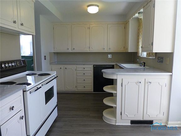 4th image of 2909 Isha Laye Dr