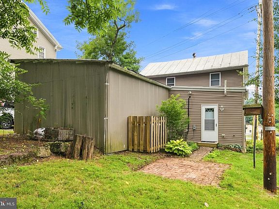 3rd image of 2203 Halter Rd