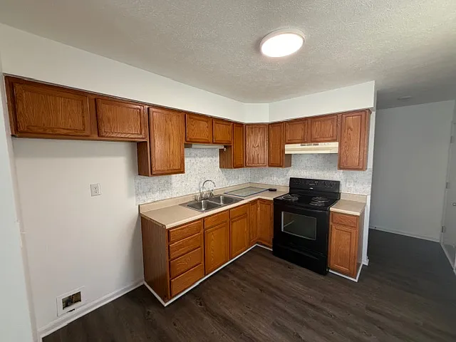 1632 N Exeter Ave — Photo 5