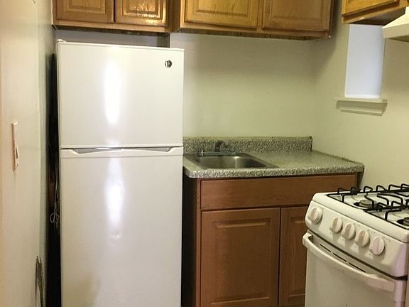 5th image of 329 E 92nd St APT 4C