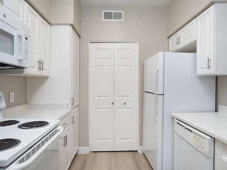 Almanor - 2BR, 2BA 1,146SF