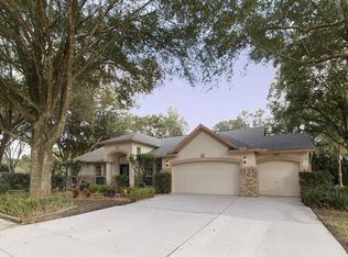 605 Surrey Ln, Lutz, FL 33549