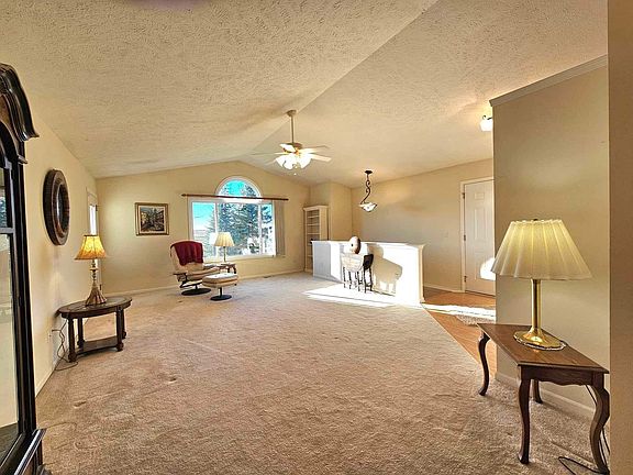 4th image of 951 Cherrywood Cir