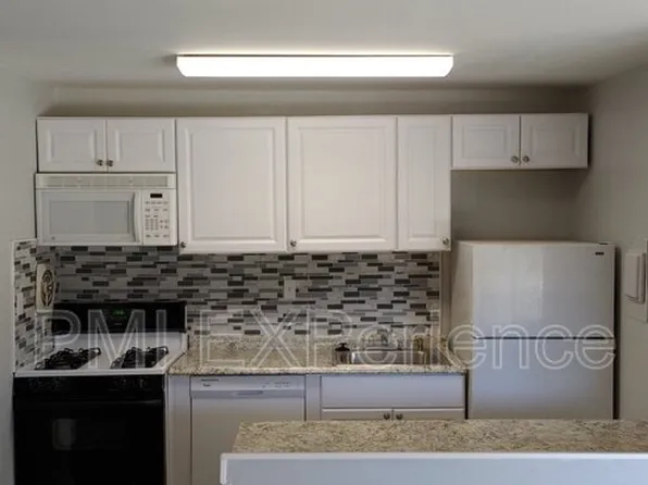 7617 Fontainebleau Dr APT 2145, Hyattsville, MD 20784