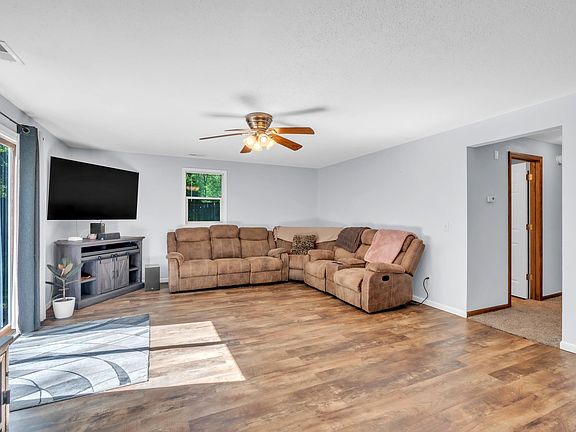 5th image of 9344 N Oak Shore Dr