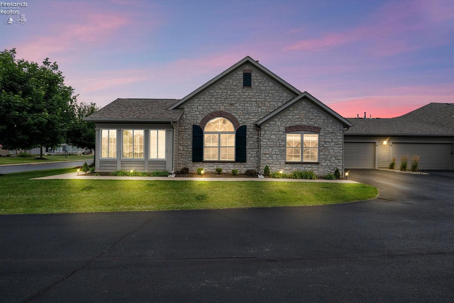 2749 Canterbury Cir #D — Catawba Island Club