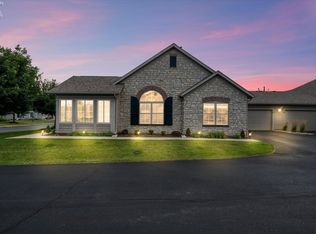 2749 Canterbury Cir #D, Pt Clinton, OH 43452