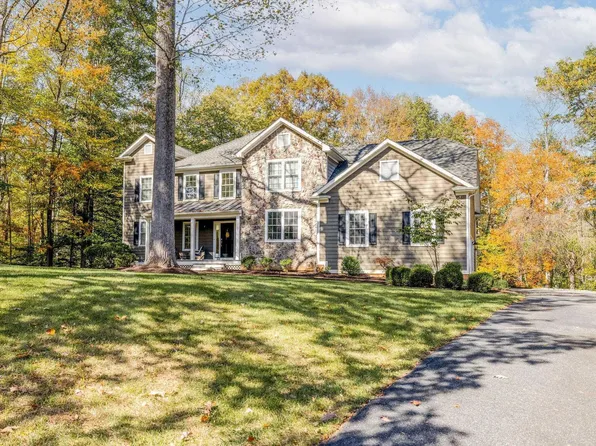 4245 Woodthrush Ln, Barboursville, VA 22923