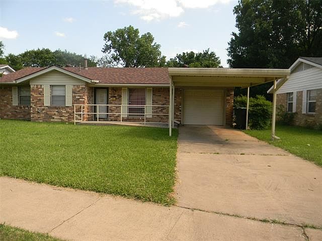 1st image of 620 E Centennial St