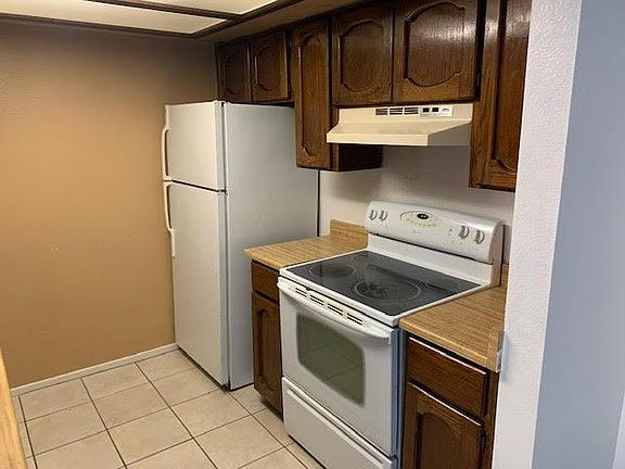 3rd image of 3131 W Cochise Dr Unit 116