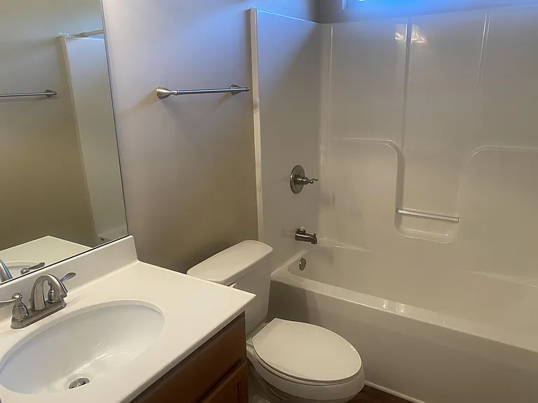 1120 Maples Glen Ln — Photo 16