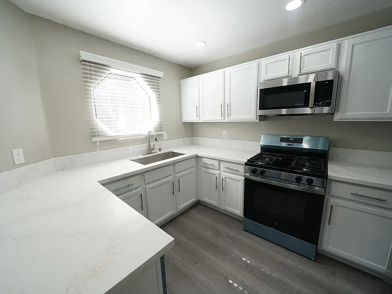 5022 S Rainbow Blvd #105-14 — Photo 13