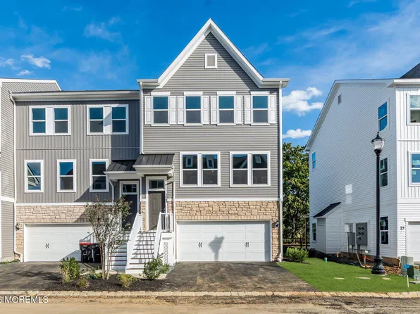 304 Shore Court, Marlboro, NJ 07746