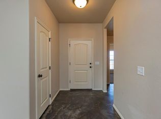 687 SW 12th St, Moore, OK 73160