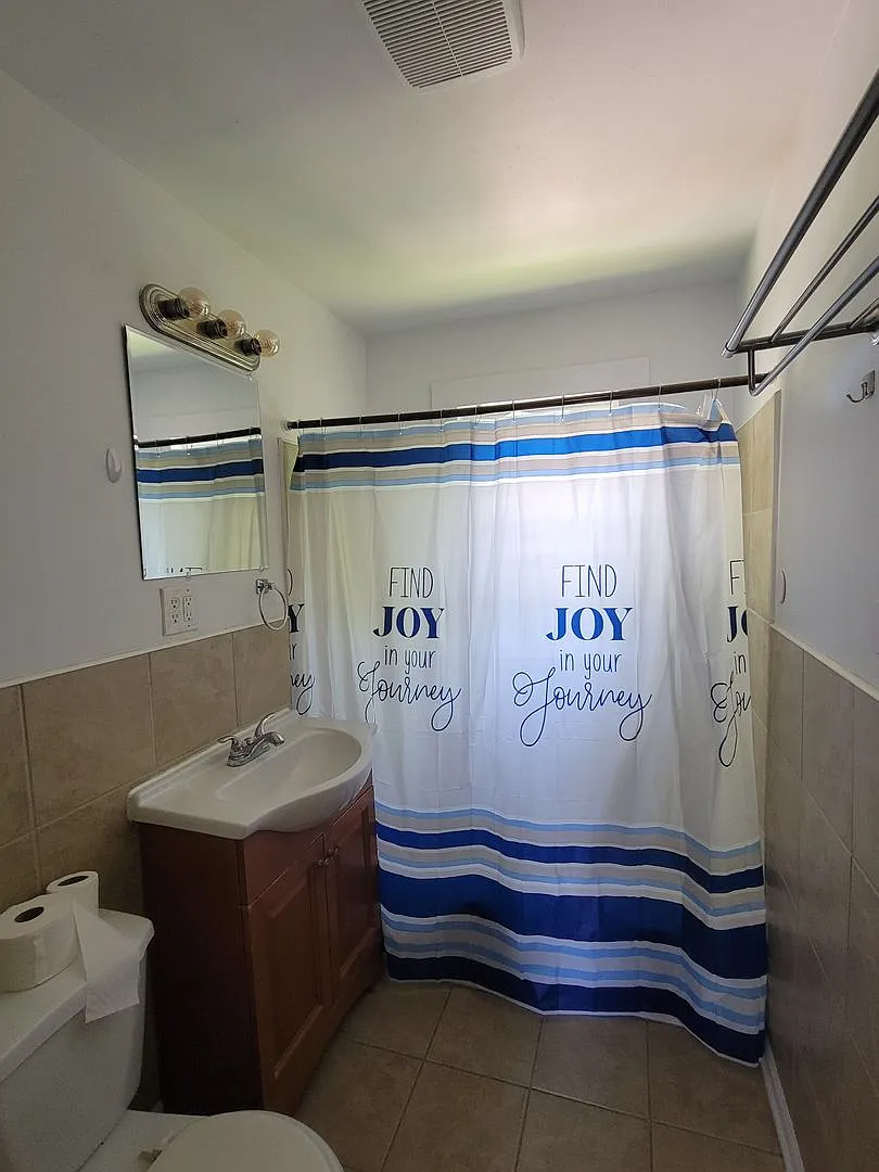 408 Hanbury Avenue — Photo 2