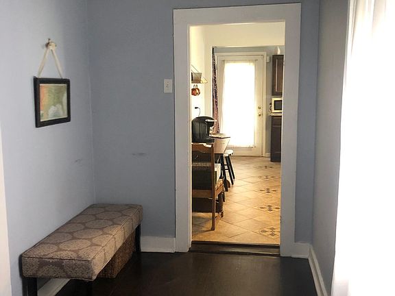 3rd image of 703 N Guillemard St