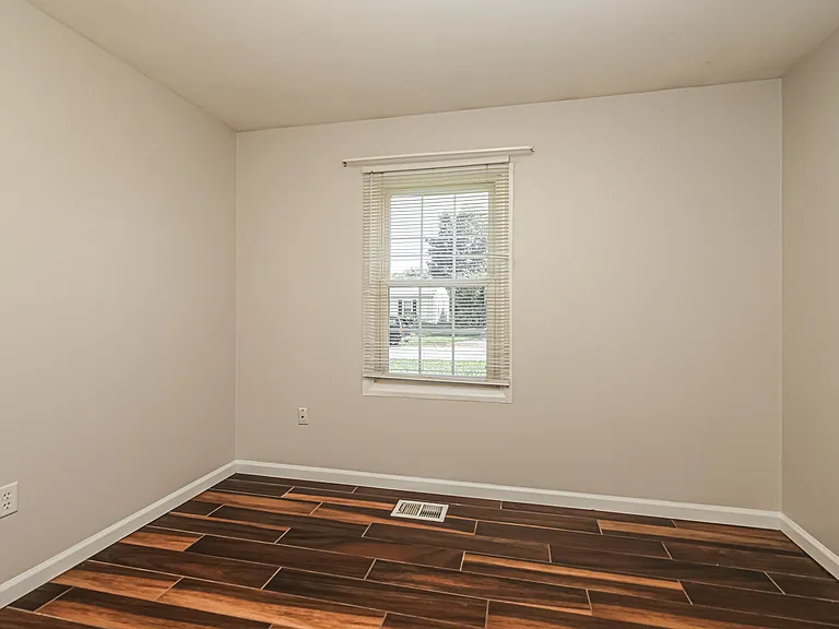 1240 Berwald Dr — Photo 11