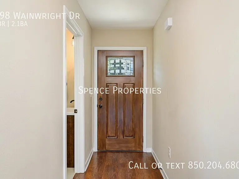 198 Wainwright Dr — Photo 4