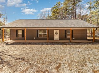 1420 Smith Woods Ln, Hickory Grove, SC 29717