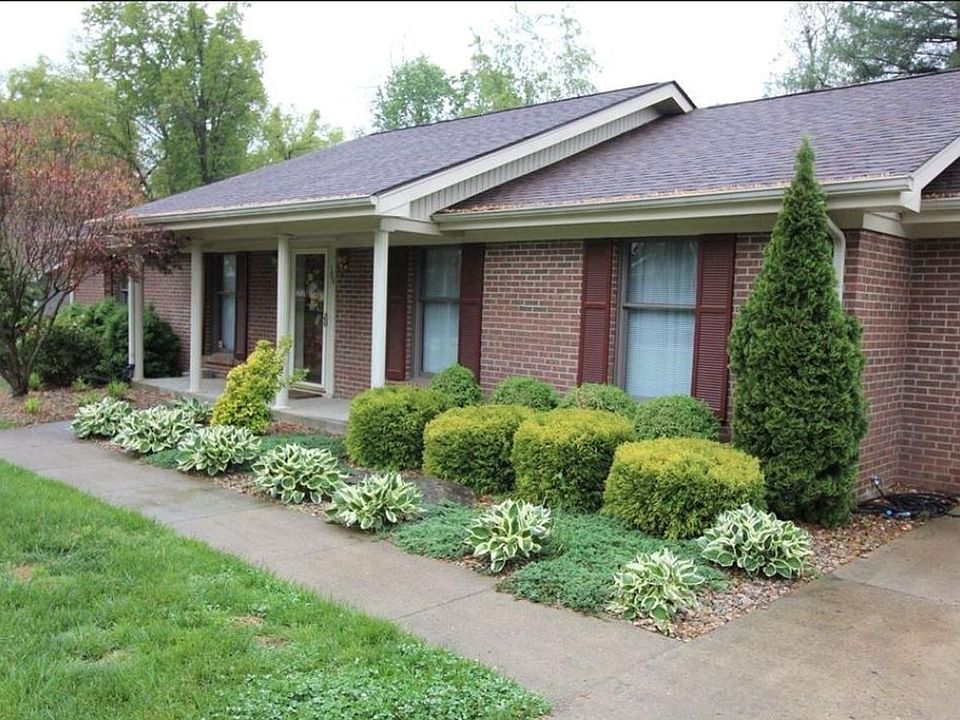 1st image of 304 Red Bud Dr