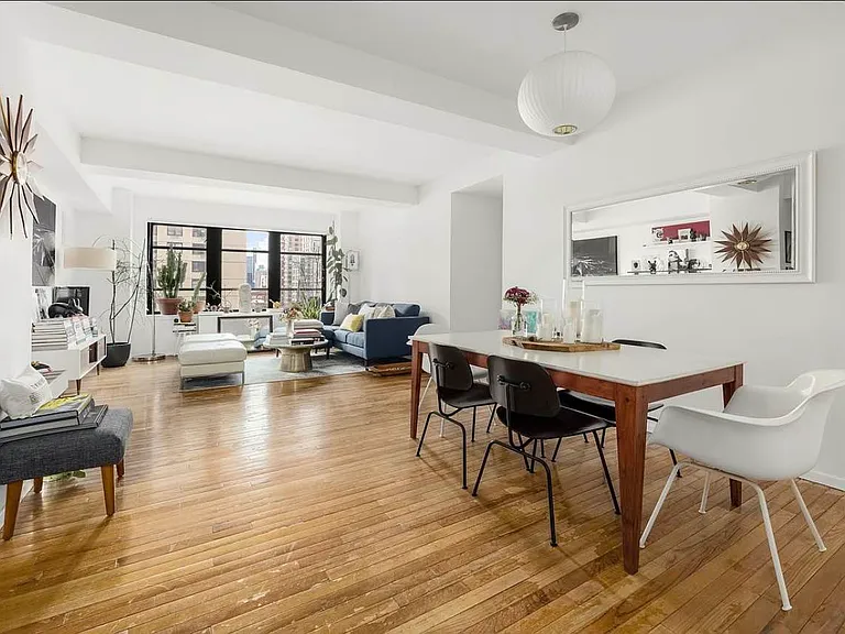 43 W 61st St #10F — Photo 3