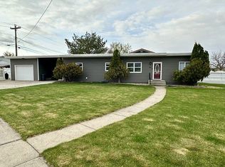 802 4th St SE, Cut Bank, MT 59427