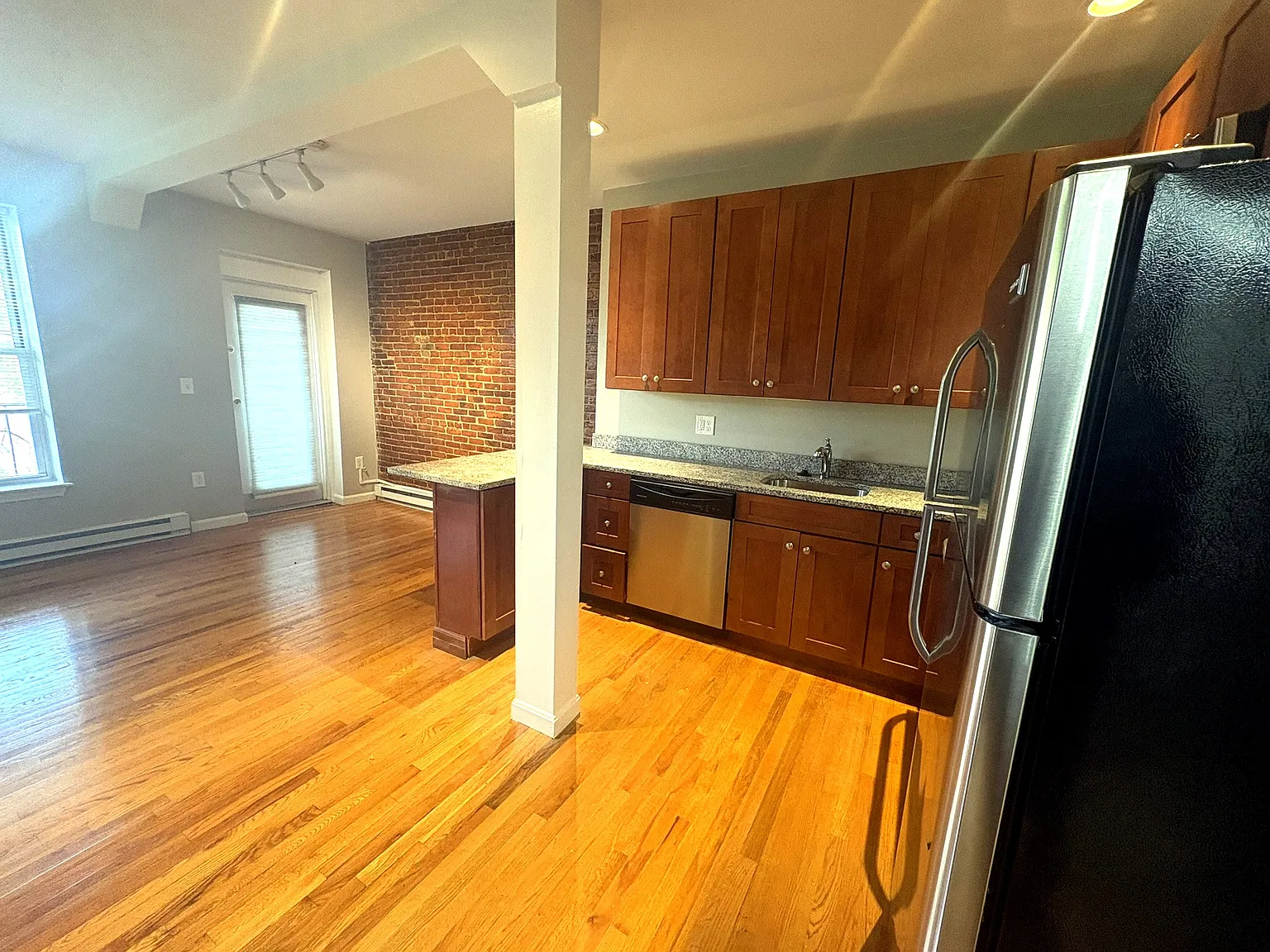 1 bed, $2,300 — Photo 3