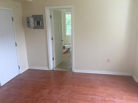 2nd image of 196 Clinton Ave #H