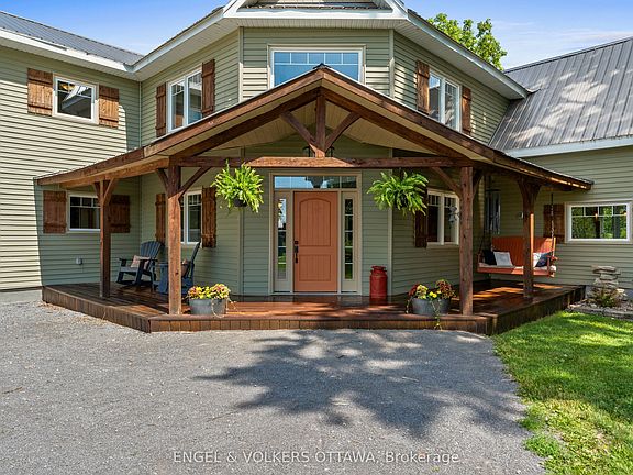 3rd image of 6548 Carp Rd
