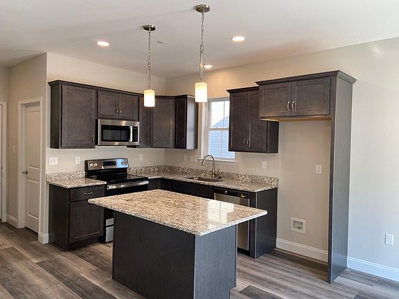 Kitchen (Refrigerator provided)