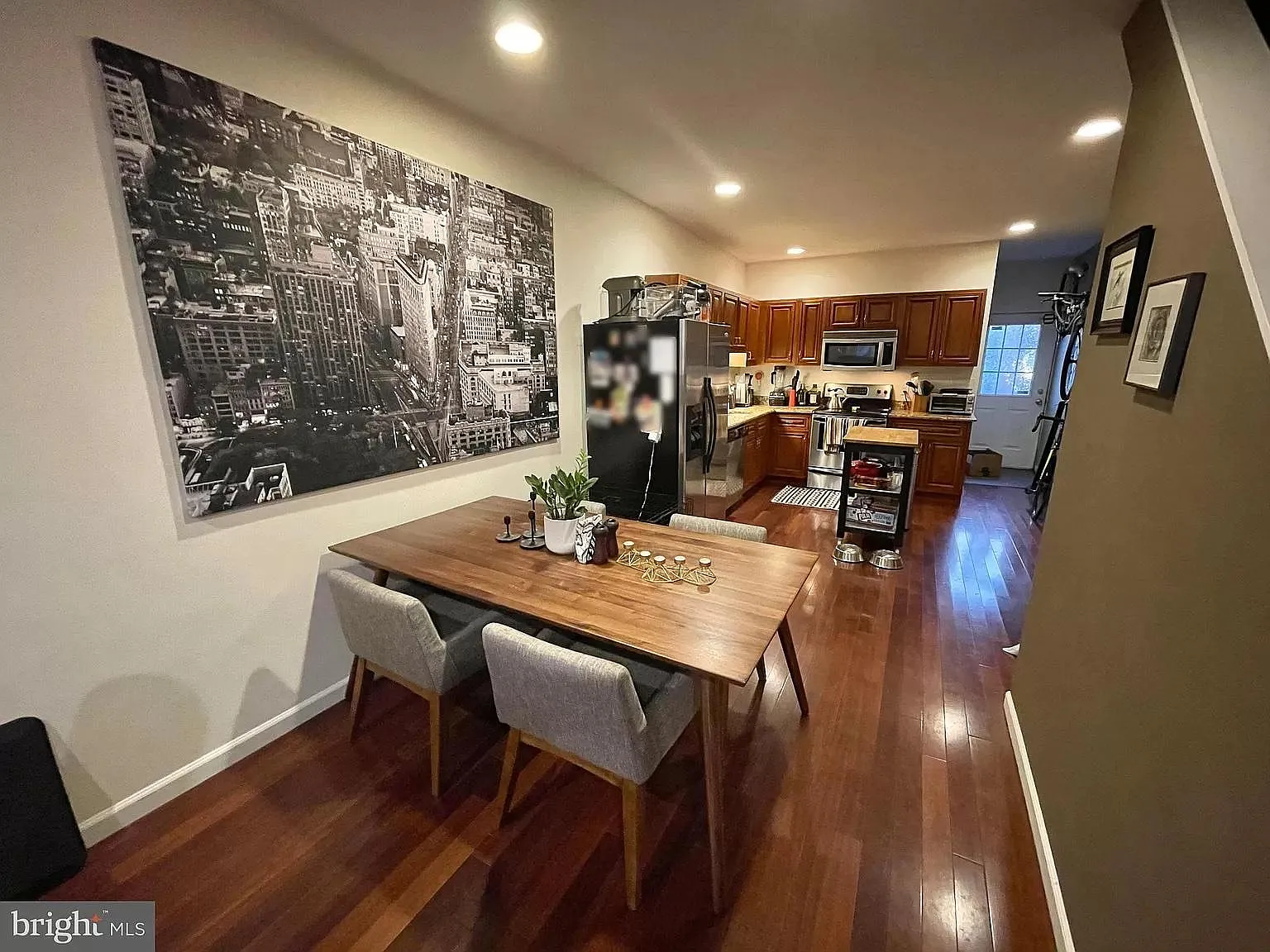 2 bed, 2.5 bath, 1232 sqft, $2,350 — Photo 4