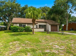 820 23rd Pl SW, Vero Beach, FL 32962