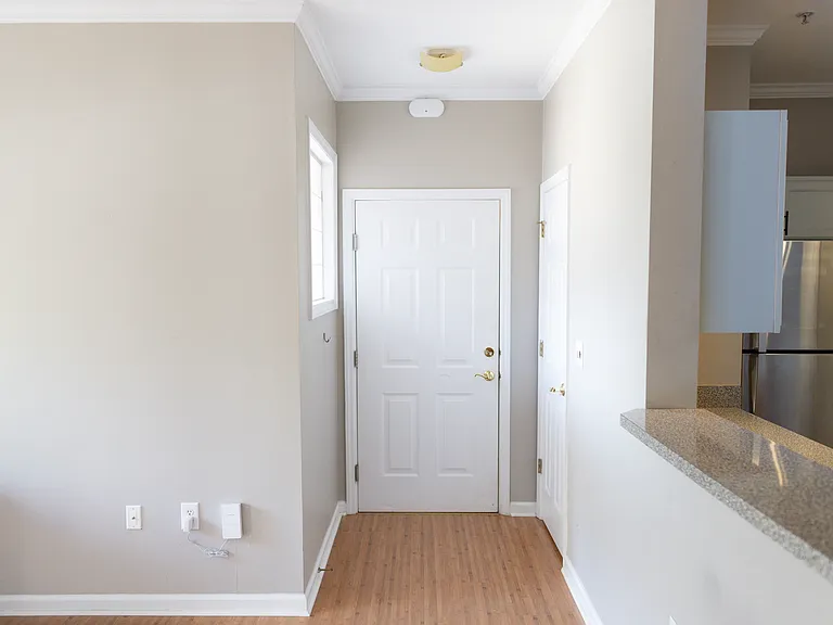 720 N Person St #101 — Photo 4