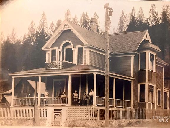 3rd image of 704 Riverside Ave