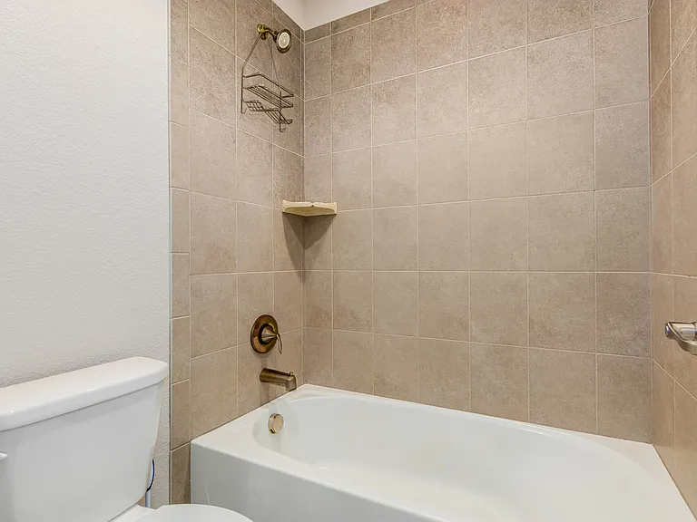 9456 E 51st Dr — Photo 20