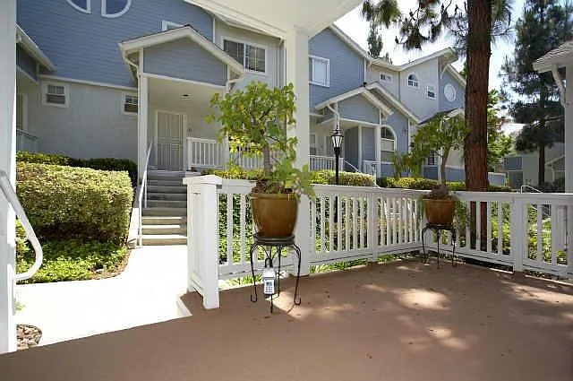2 bed, 2.5 bath, 1250 sqft, $3,475 — Photo 2