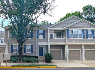 11405 Windleaf Ct APT 30, Reston, VA 20194