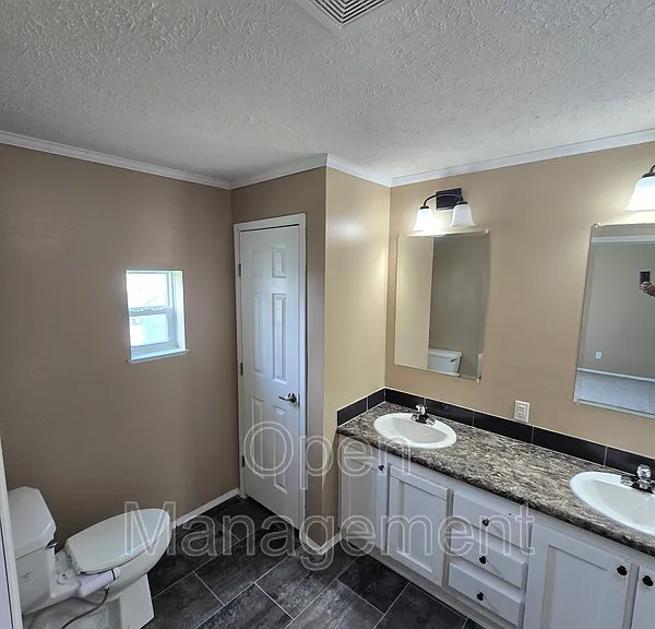 1901 1st St #34 — Photo 13