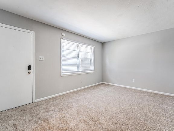 5th image of 249 Burwood Dr