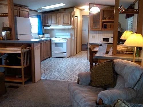 3rd image of 1014 Pembrooke Ln