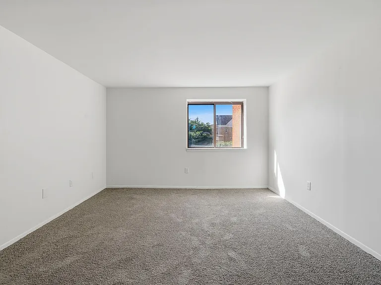 Wilson School Apartments — Photo 22