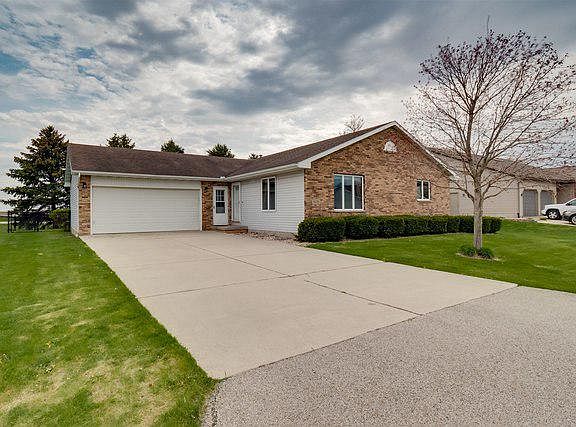 2nd image of 805 Hollie Dr