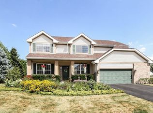 1900 Trappers Ct, McHenry, IL 60050