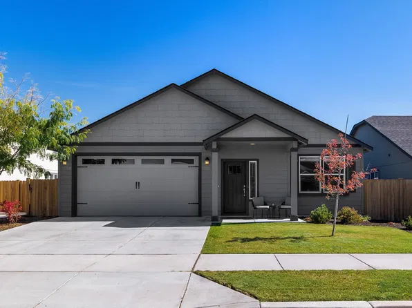3350 NW 9th Ln, Redmond, OR 97756