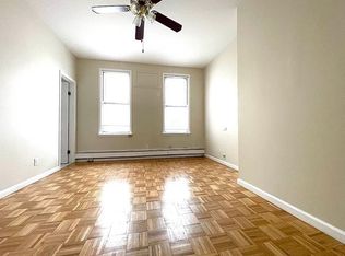 131 Newton St APT 3R, Brooklyn, NY 11222