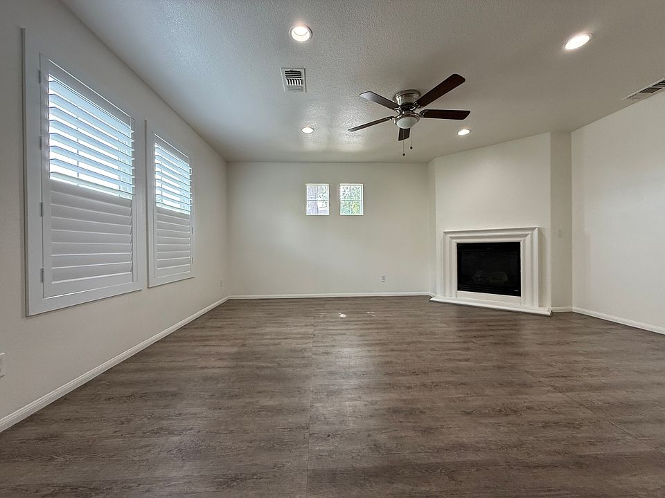 1st image of 506 N Placer Privado