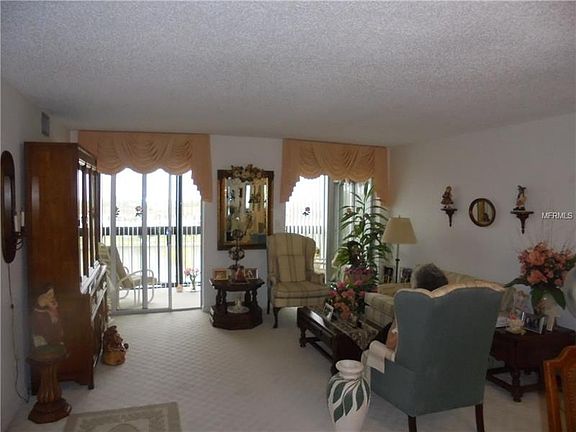 5th image of 19029 Us Highway 19 N APT 9-401